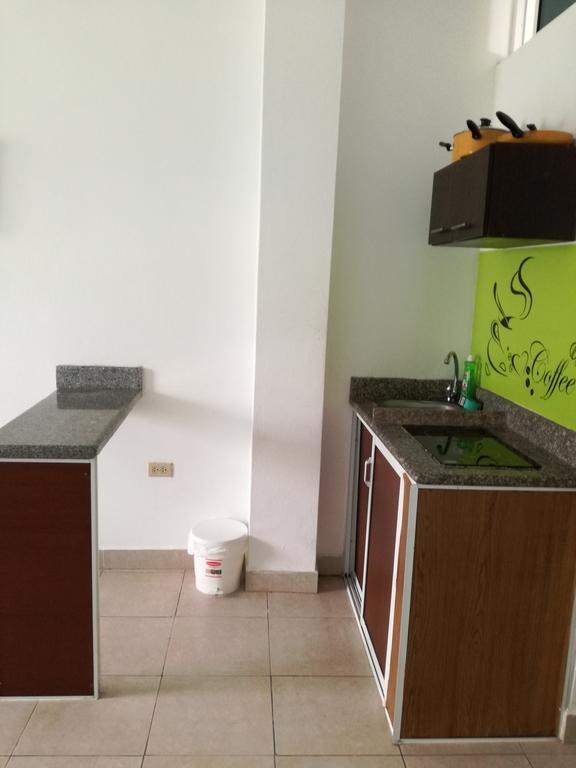 Francisco Habitaciones Manta Exterior photo