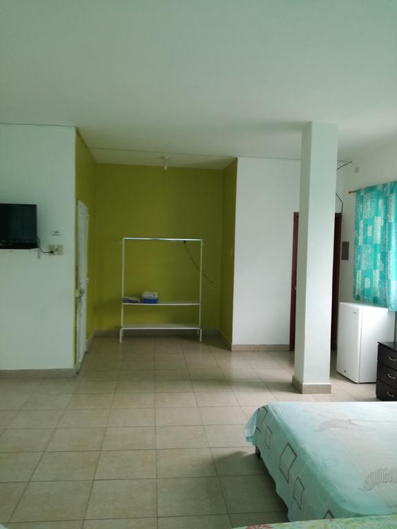 Francisco Habitaciones Manta Exterior photo