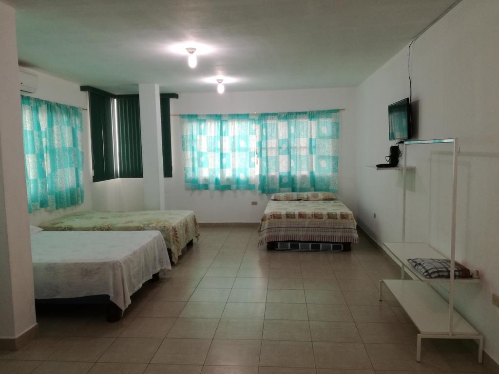 Francisco Habitaciones Manta Exterior photo